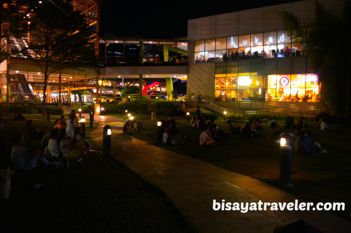 An Atmospheric Outdoor Movie Experience in Ayala Center, Cebu 