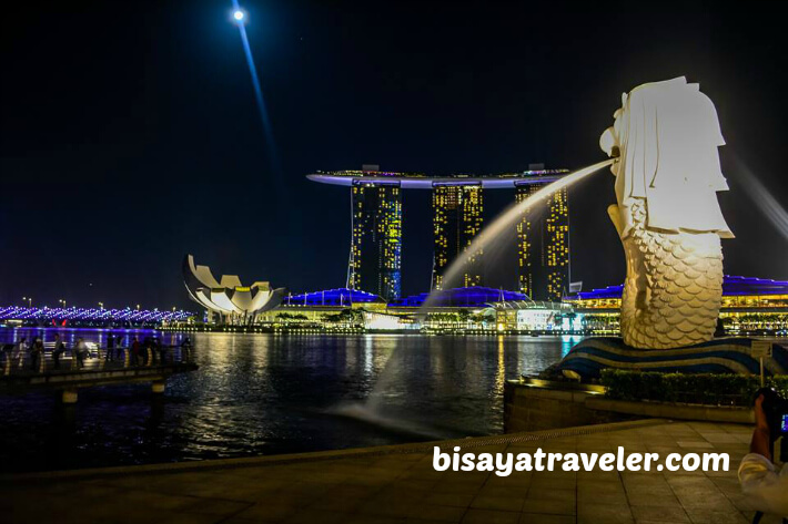 Exploring Singapore At Night Alone