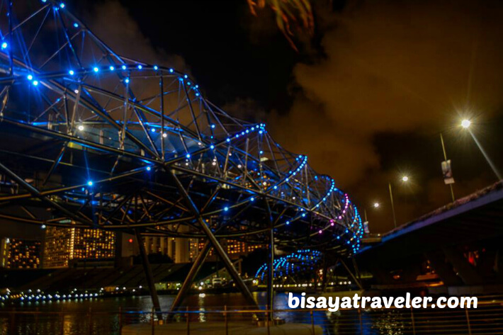 Exploring Singapore At Night Alone