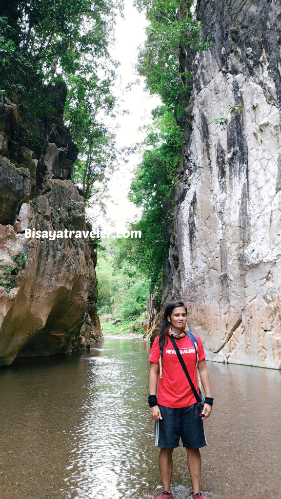 Marmol Cliff