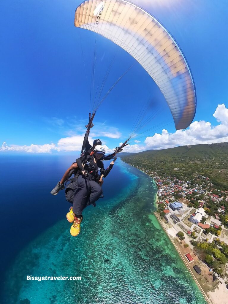 Oslob paragliding