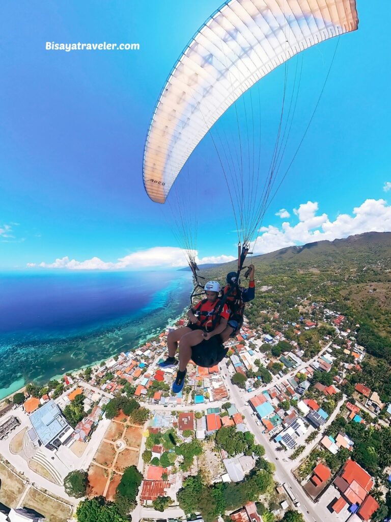 Oslob Paragliding: Why You'll Absolutely Love Taking The Jump